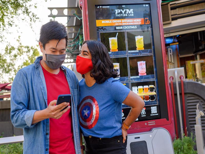 using-mobile-ordering-avengers-campus-visit-tips_disney-parks-blog